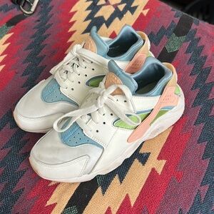 Nike hurache us size 8